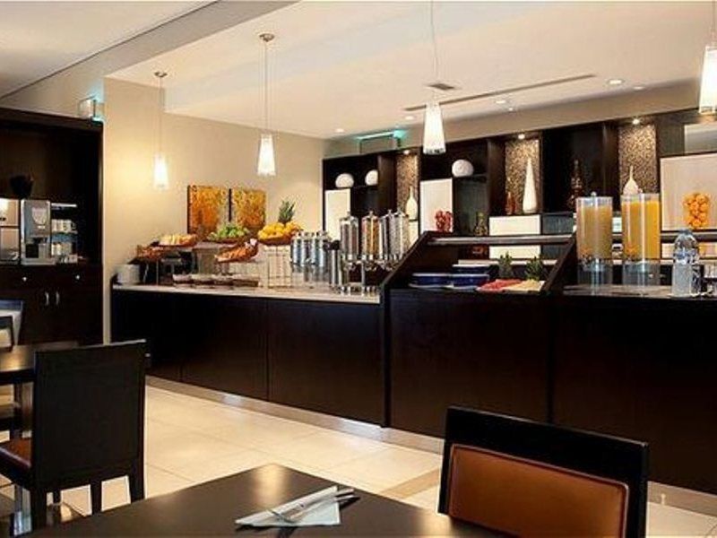 Holiday Inn Express Dubai Jumeirah, An Ihg Hotel Екстер'єр фото