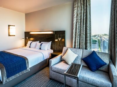 Holiday Inn Express Dubai Jumeirah, An Ihg Hotel Екстер'єр фото